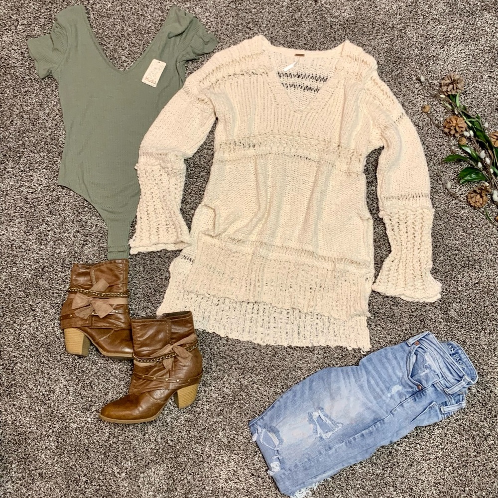 FREE PEOPLE cream Crochet chunky knit Oversized Long sweater pullover women’s S